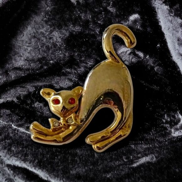 Vintage Stretching Cat Brooch Pin Liquid Gold Tone Red Rhinestone Eyes Sassy - Picture 14 of 14